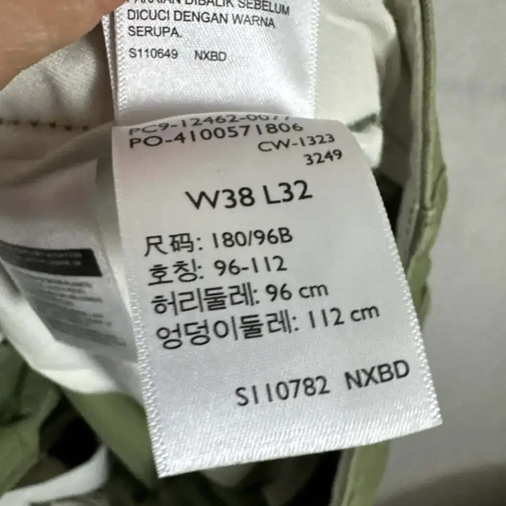 Levi's Men's Size 38x32 Green Straight Leg Y2K Cargo Pants